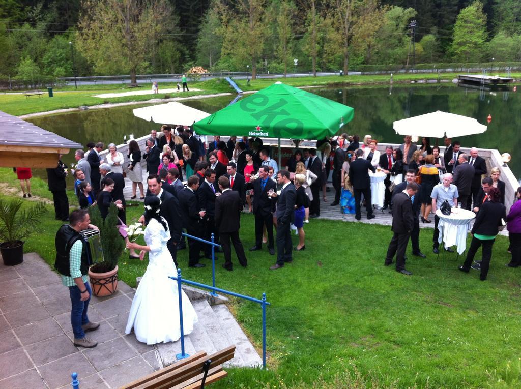 Seegasthof Breineder - Familien & Seminarhotel Monichwald Extérieur photo